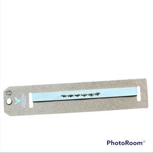 ▫️AMERICAN EAGLE: Women’s off-white choker, one size, w/mini silver stars, NWT▫️